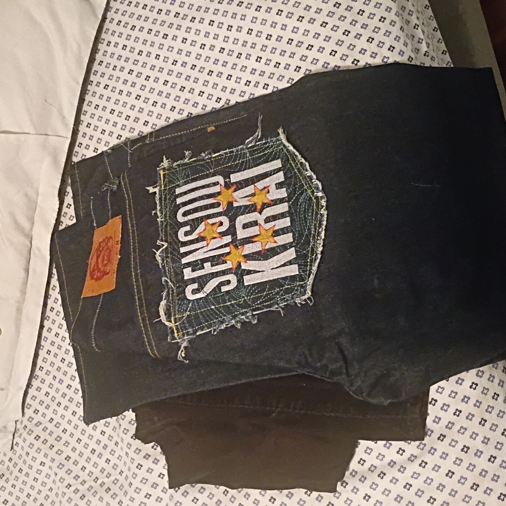 Red monkey jeans Sz 34